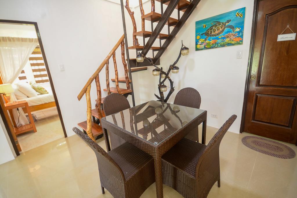 Hilltop Pool And Villa Puerto Princesa Εξωτερικό φωτογραφία