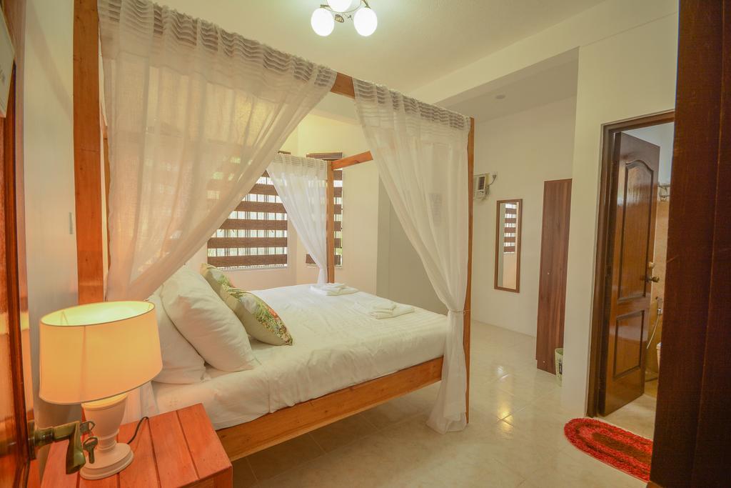Hilltop Pool And Villa Puerto Princesa Εξωτερικό φωτογραφία