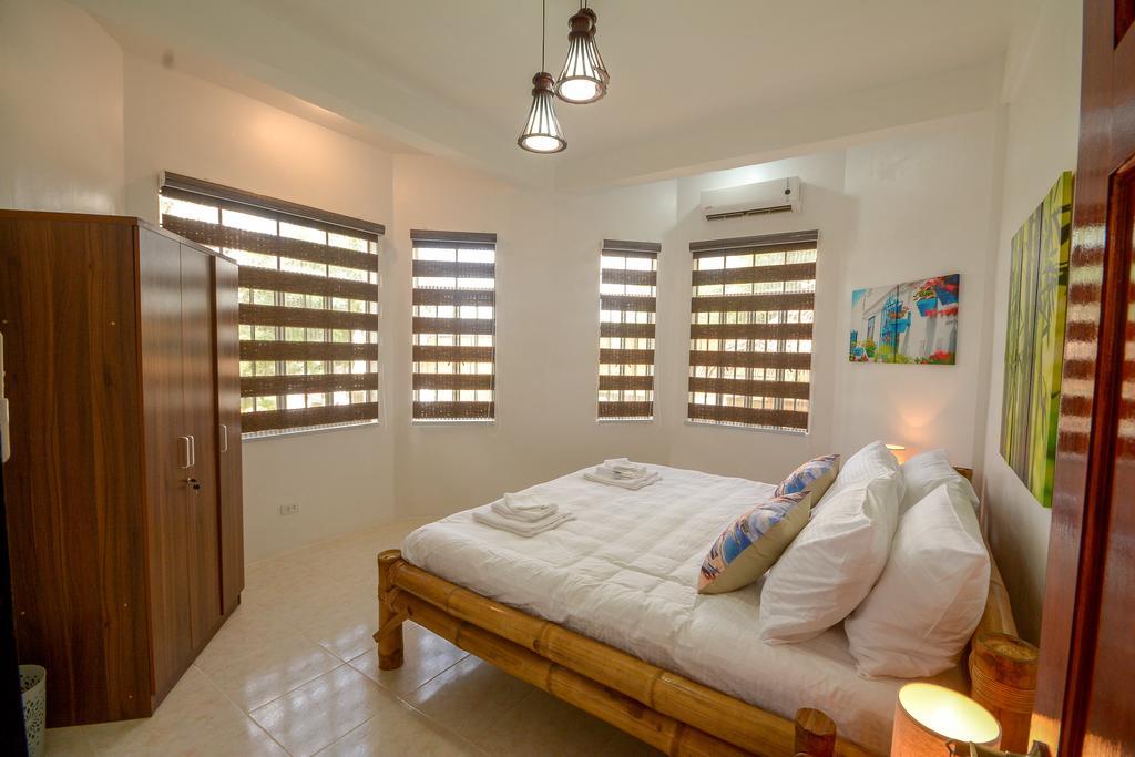 Hilltop Pool And Villa Puerto Princesa Εξωτερικό φωτογραφία