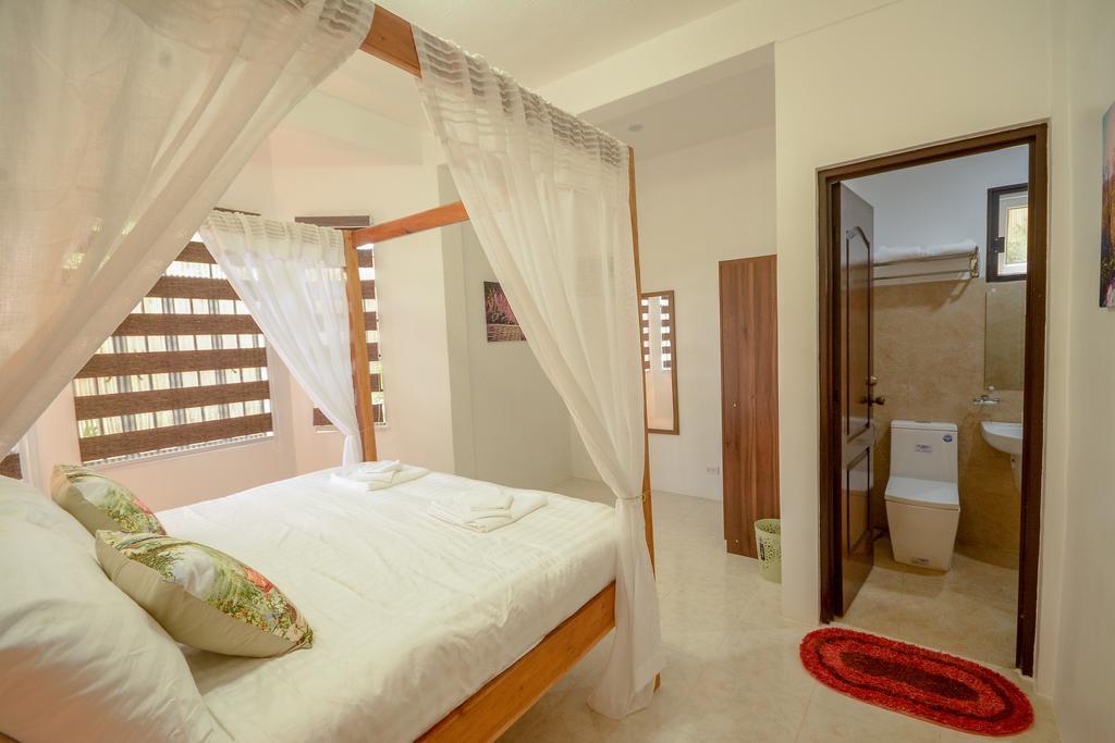 Hilltop Pool And Villa Puerto Princesa Εξωτερικό φωτογραφία