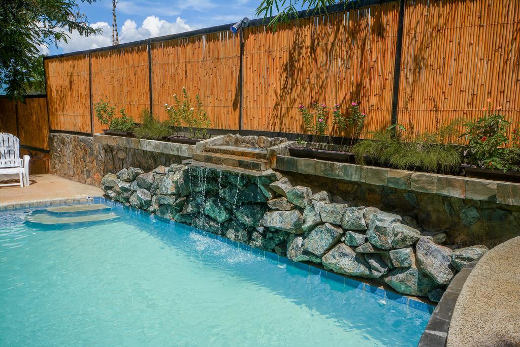 Hilltop Pool And Villa Puerto Princesa Εξωτερικό φωτογραφία