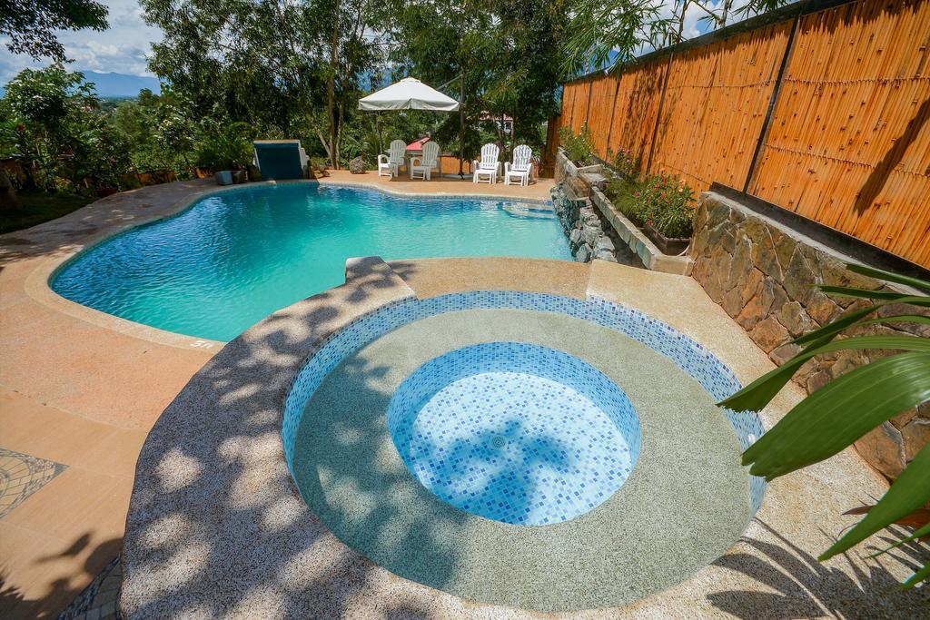 Hilltop Pool And Villa Puerto Princesa Εξωτερικό φωτογραφία