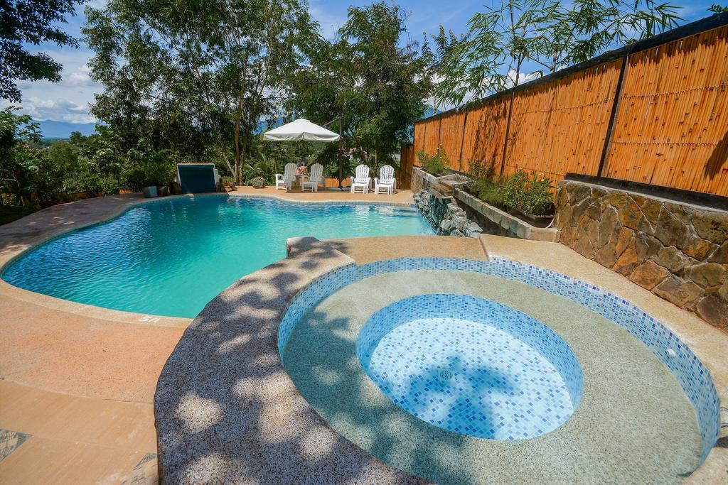 Hilltop Pool And Villa Puerto Princesa Εξωτερικό φωτογραφία